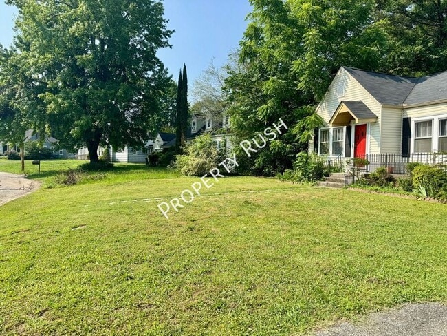 Building Photo - 4502 S Choctaw Dr
