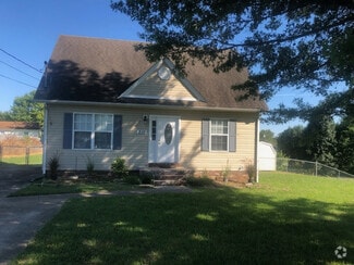 Building Photo - 210 Golden Pond Ave