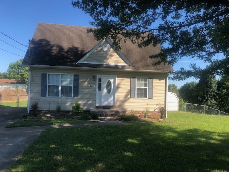 Foto principal - 210 Golden Pond Ave