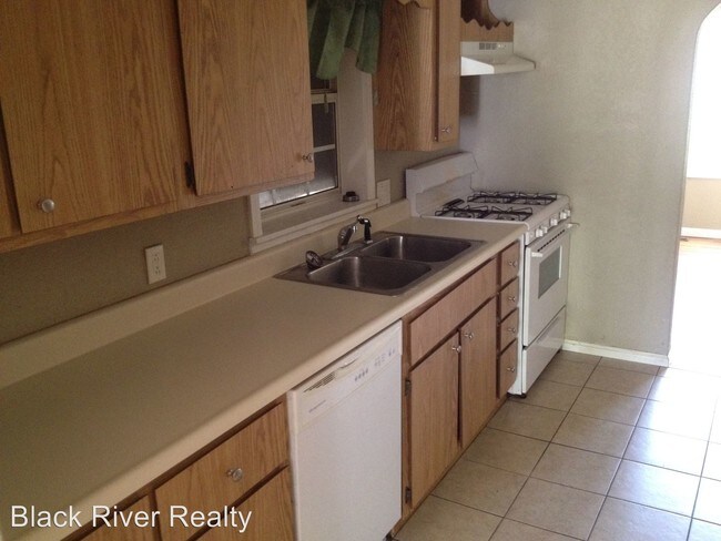 Building Photo - 3 br, 1.5 bath House - 1710 Barron Rd