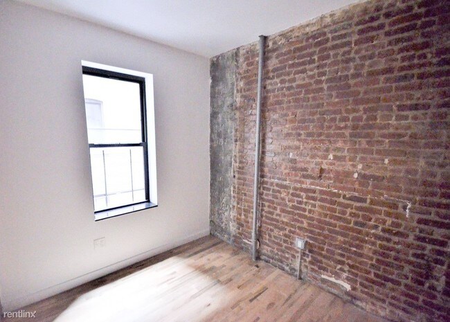 Building Photo - 3 br, 1 bath Apartment - 285 W 150th St