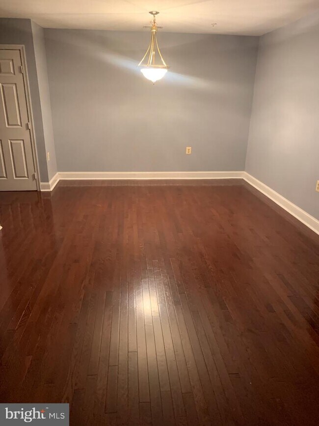 Foto del edificio - 6702 Lake Park Dr