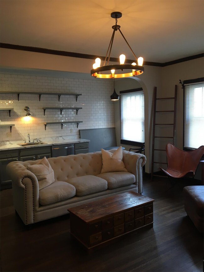 Foto del edificio - 2030 N Delaware St