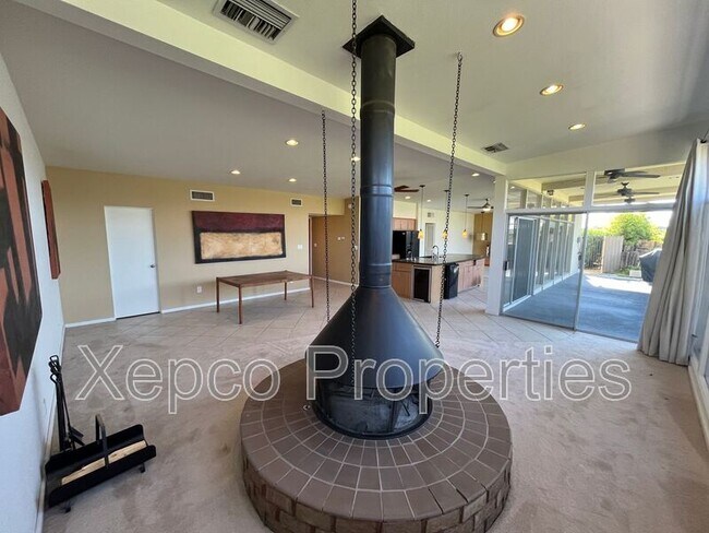 Building Photo - 77495 Cheyenne Dr
