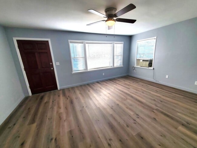 Building Photo - Updated Two-Bedroom 1-Bathroom House with Carport