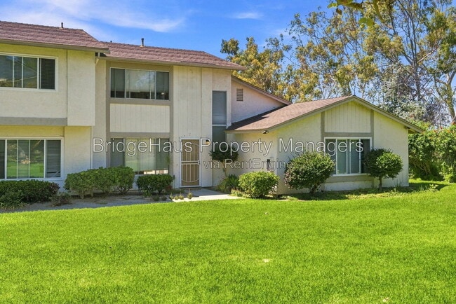 Building Photo - 3550 Sandpiper Pl