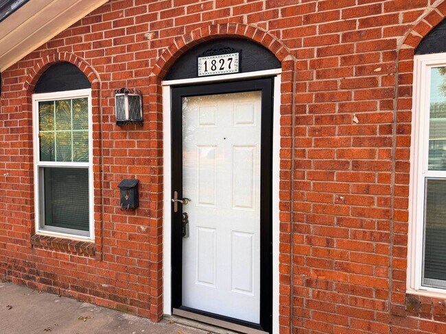 Building Photo - 3 Bed 1.5 Bath Home Close to Sheppard AFB!