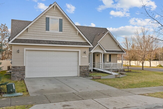 Building Photo - 5957 N Saint Croix Dr