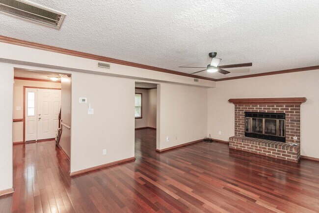 Building Photo - 1612 Wasserman Ct