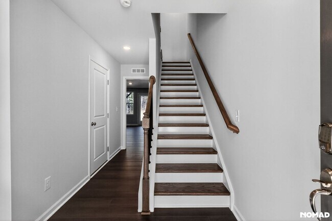 Foto del edificio - 516 Light Oak Wy