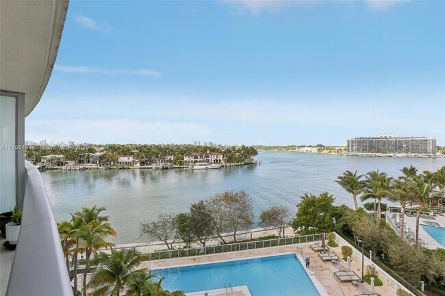 Foto del edificio - 6620 Indian Creek Dr