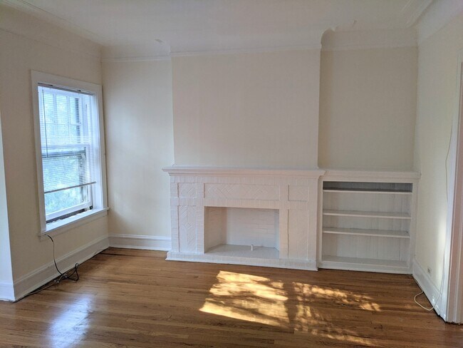 Foto del edificio - 731 Hinman Ave