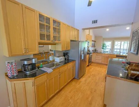 Building Photo - 4433 Date Ave