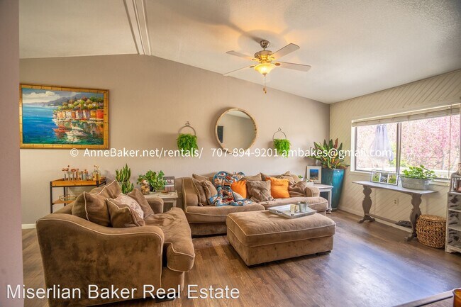 Foto del edificio - 3 br, 1 bath House - 531 N Jefferson St