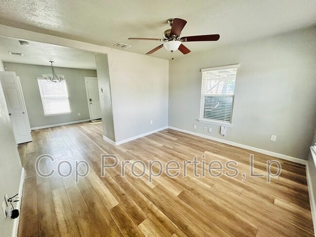 Building Photo - 614 El Monte Blvd