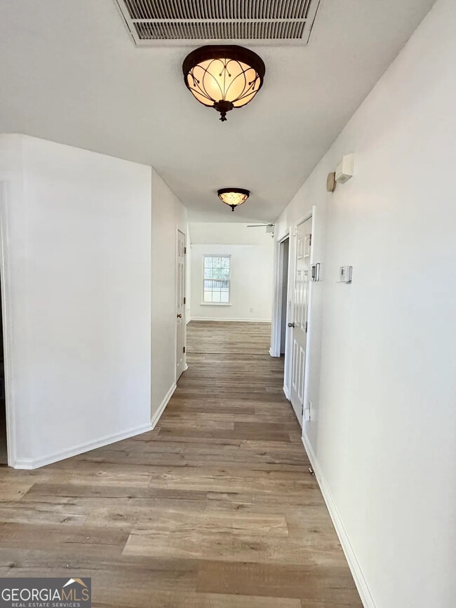 Building Photo - 93 Mollies Ct