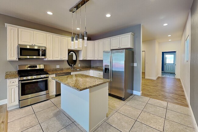 Building Photo - 300430144th