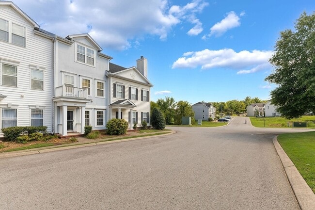 Foto del edificio - 4316 Summercrest Blvd