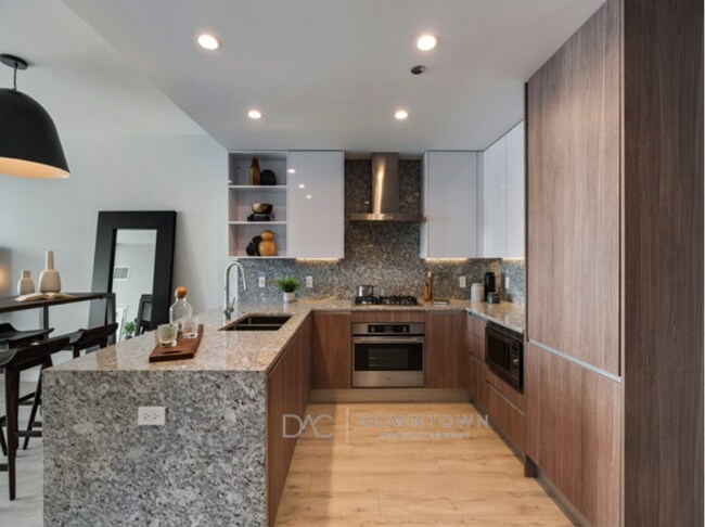 Foto del edificio - 1209 N Wells St