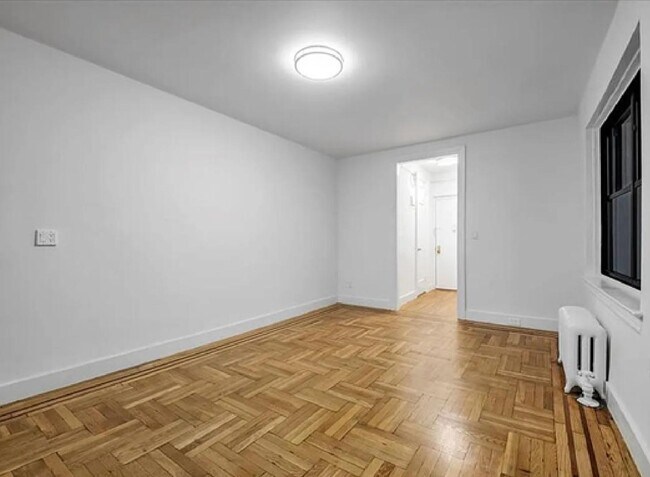 Foto del edificio - 402 Bay Ridge Pkwy