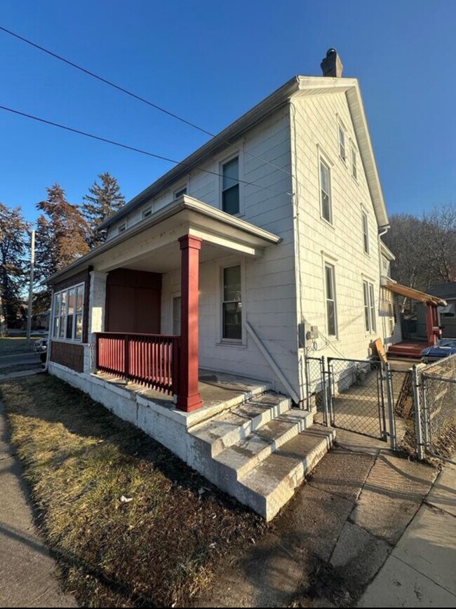 Building Photo - 513 Kaufmann Ave