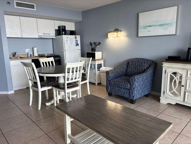 Foto del edificio - 5556 N Ocean Blvd