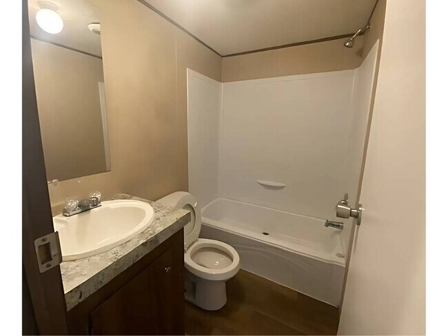Foto del edificio - 307 Reid Ct
