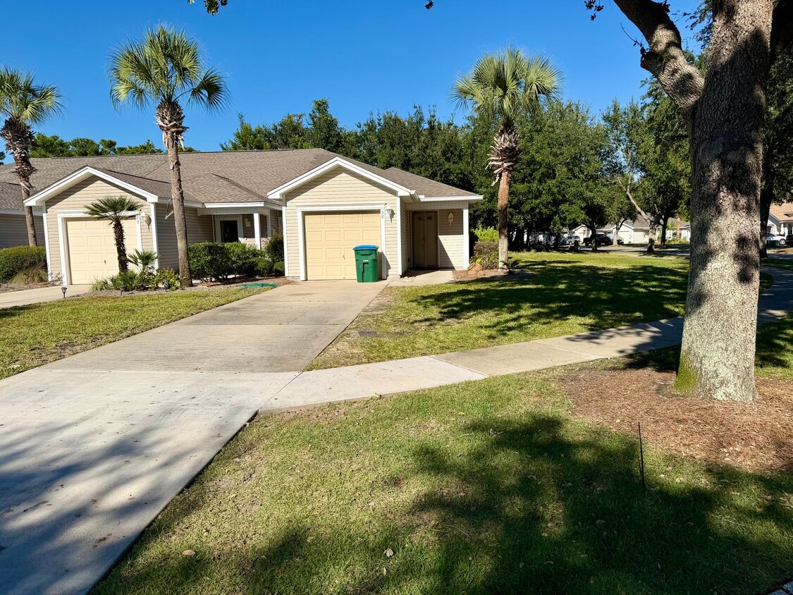 Primary Photo - Close to Pier Park, Palmetto Trace HOA com...