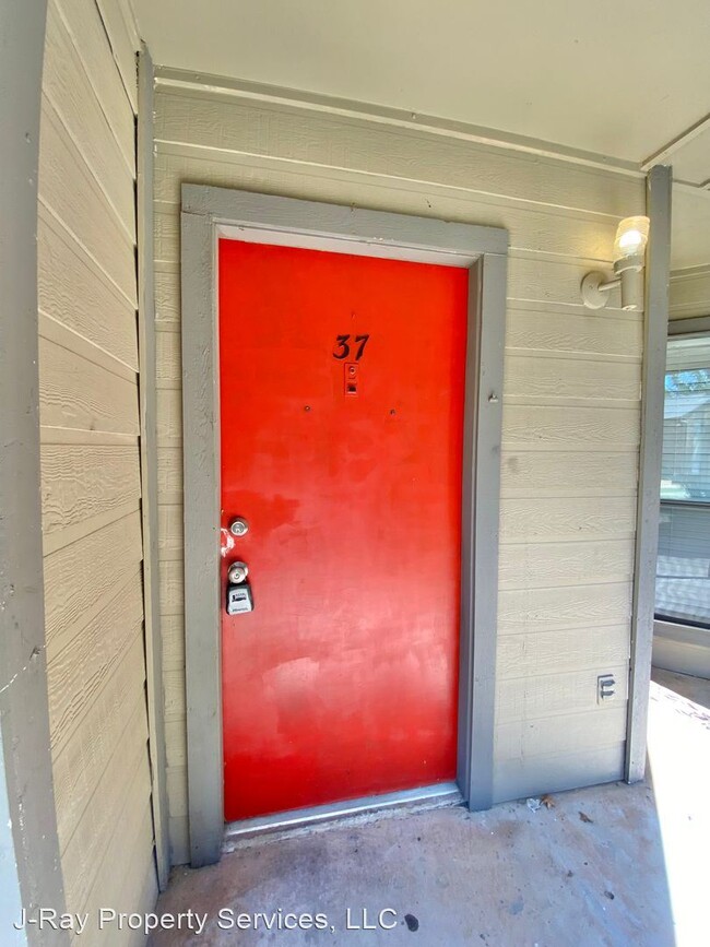 Building Photo - 1 br, 1 bath House - 1608 Pecan Chase Circ...
