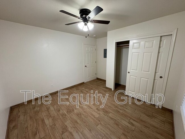 Foto del edificio - 3933 W Cecil Ave