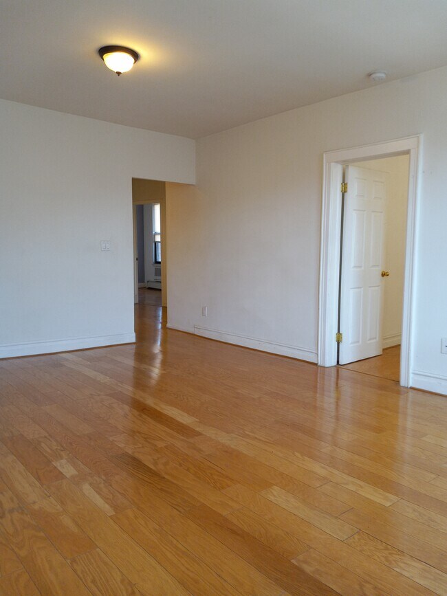 Foto del edificio - 3702 Broadway