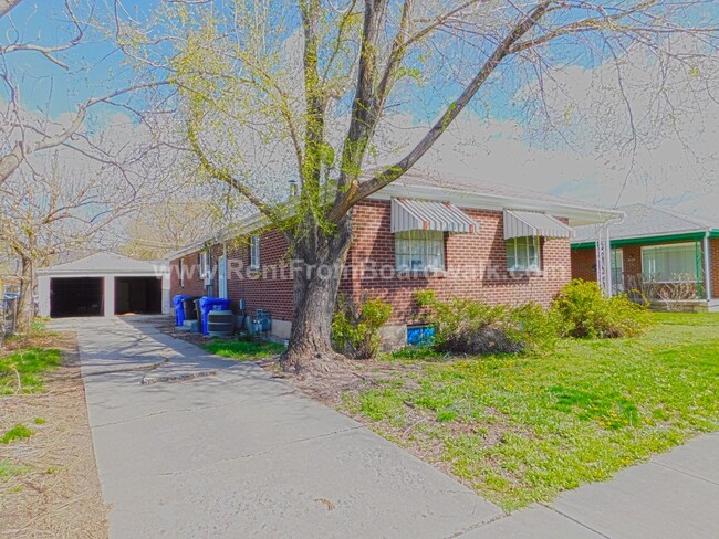 Building Photo - 2127/2129 S 200 E