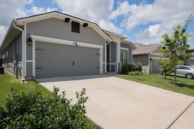 Foto del edificio - Delightful 3 Bedroom, 2 Bath Home in Leander w/ Exterior Music Room