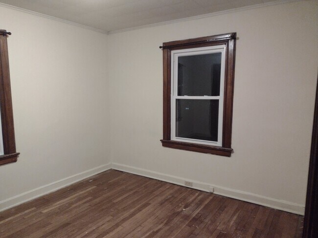 Foto del edificio - 875 Sheridan Avenue