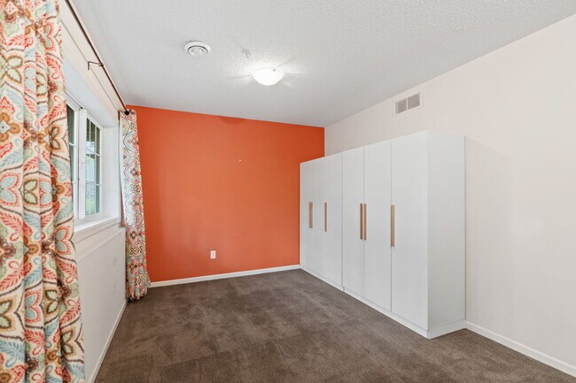 Foto del edificio - 789 Fairfield Cir