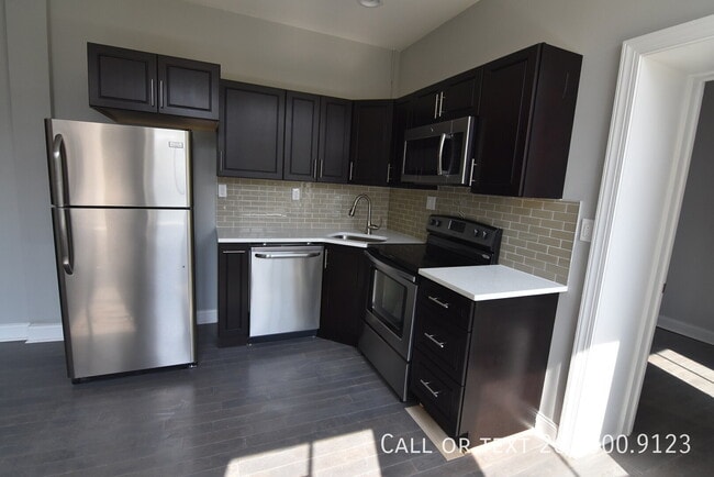 Building Photo - 4100 Parkside Ave