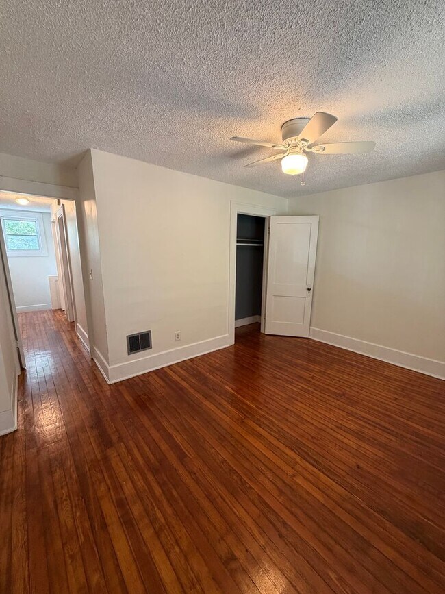 Foto del edificio - Charming 2 Bed, 2 Bath Home Near German Vi...