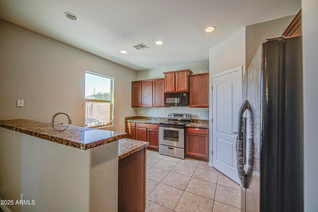 Foto del edificio - 25392 W Carson Dr