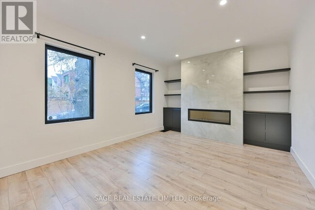 Building Photo - 25 Palmerston Ave
