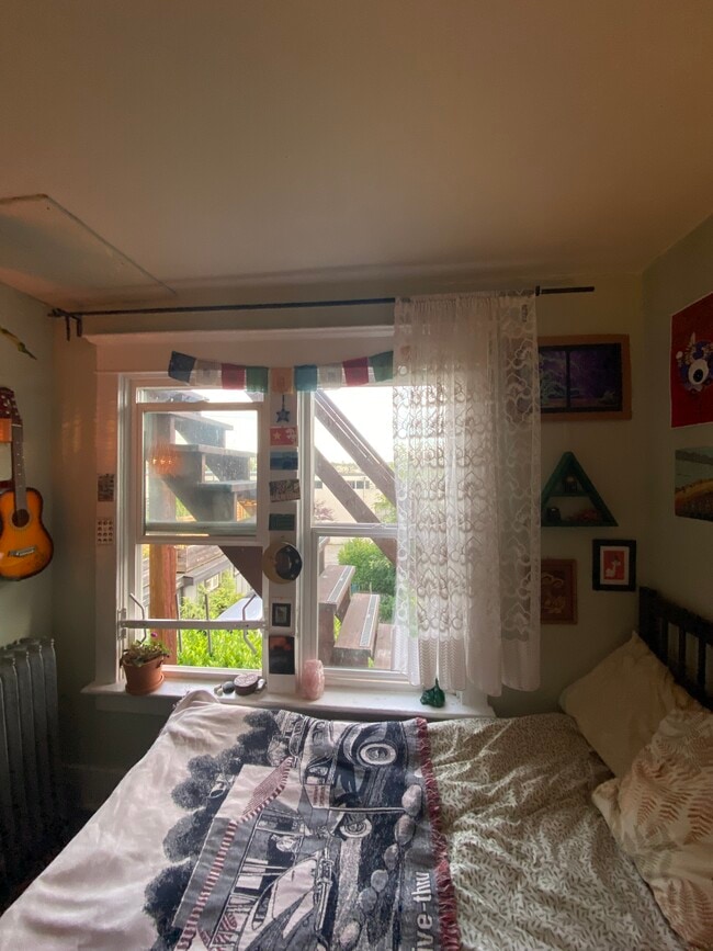 Photo du bâtiment - 1218 E Georgia St