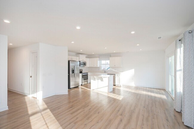 Foto del edificio - 715 Cottage Dr
