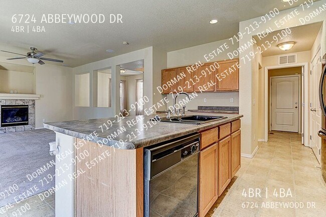 Foto del edificio - 6724 Abbeywood Dr