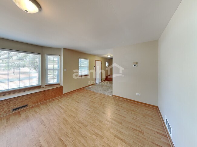Foto del edificio - 2220 Falcon Dr