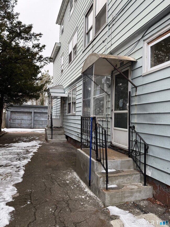 Foto del edificio - 440 Howard Ave