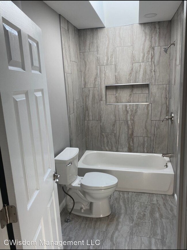 Foto del edificio - 3 br, 1 bath House - 410 N Aiken Avenue