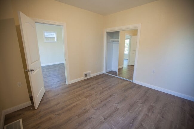 Building Photo - 161 Peoria St