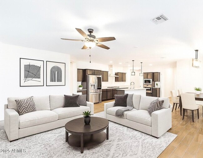 Foto del edificio - 17296 W Molly Ln