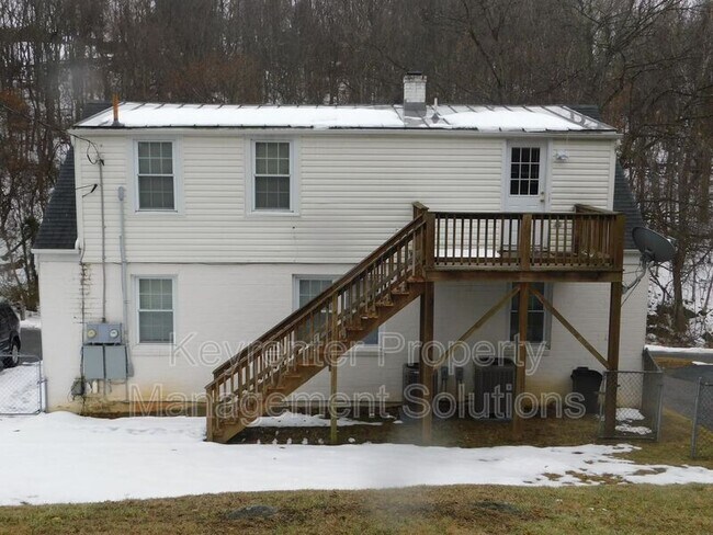 Building Photo - 811 E Beverley St