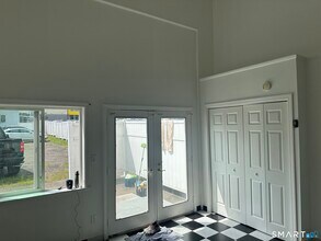 Building Photo - 379 Derby Ave