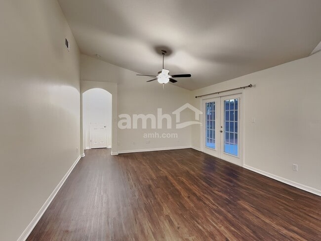 Building Photo - 2006 Ruby Red Blvd